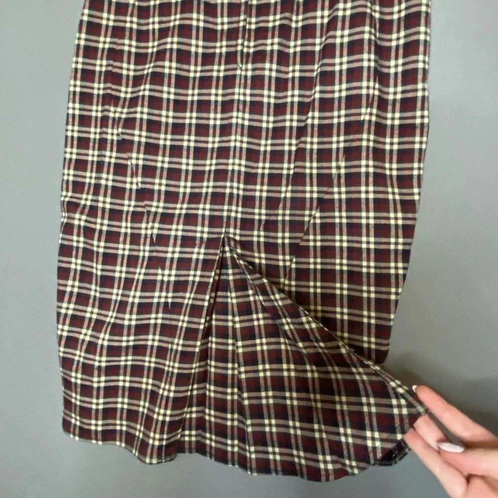 Plaid Hourglass Dress - Picture 4 of 9